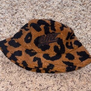Griz bucket hat